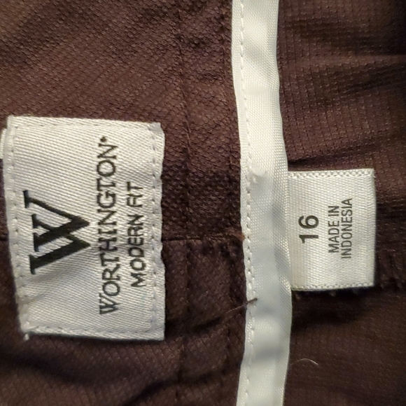 Bermuda shorts - Picture 2 of 4